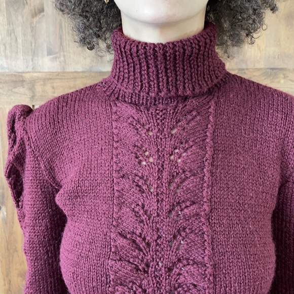 Doen Sweaters - Vintage 80’s Burgundy Cable Knit Crop Sweater